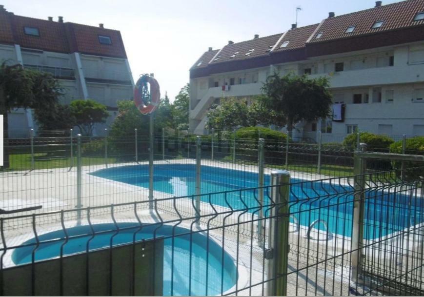 Ferienwohnung Duplex Con Piscina Muy Cerca De La Playa Santiuste Exterior foto